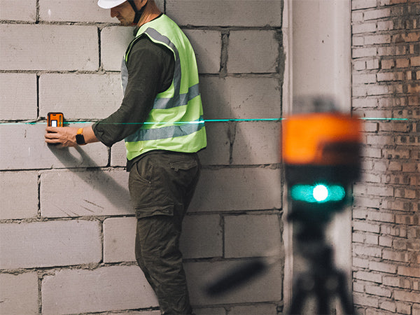 Use DR1 and Turn on the Dovoh Laser Level Pulse Mode, Extended To 197 Ft/60m. 